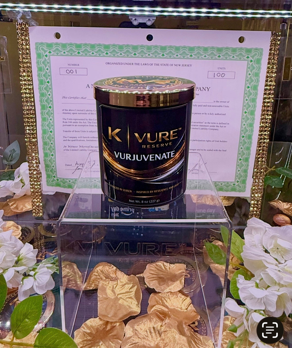 VURJUVENATE (8 oz) Exhilarating Scented Candle